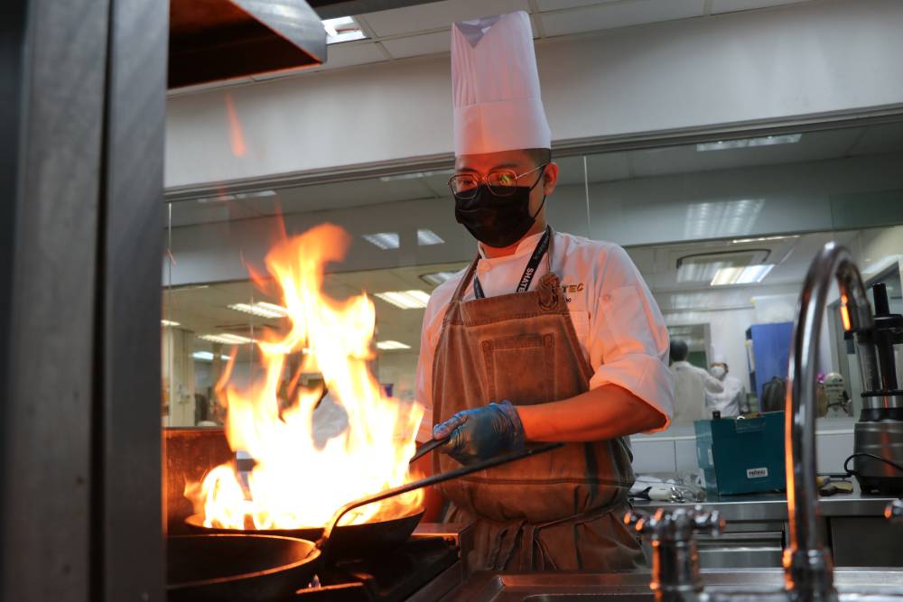 Featured image for “Alumnus Chef Jay Teo Flips Worldly Menu for One Night Only”