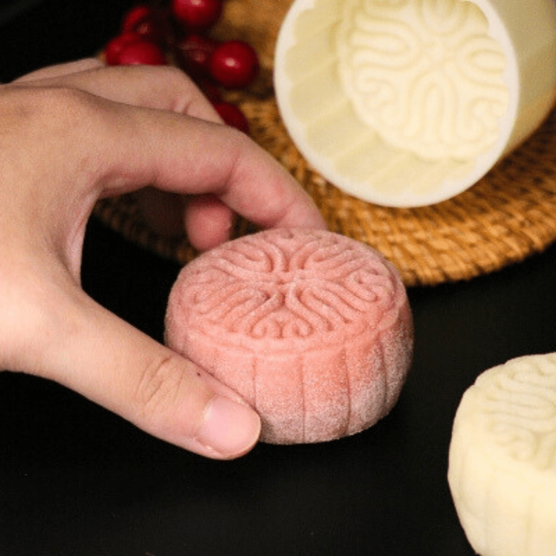 Featured image for “Bond Over Mooncake Making Workshop this Mid-Autumn-Festival”